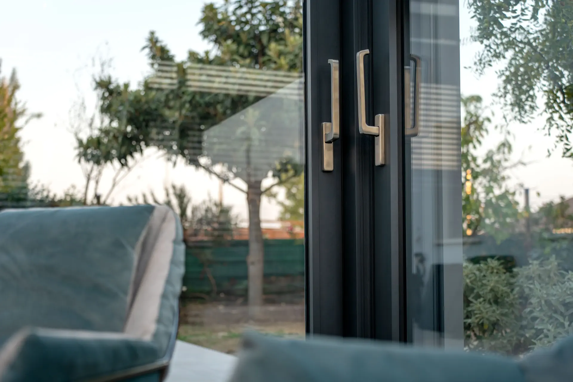 Giardino d'inverno Qubo Line con maniglione di azionamento